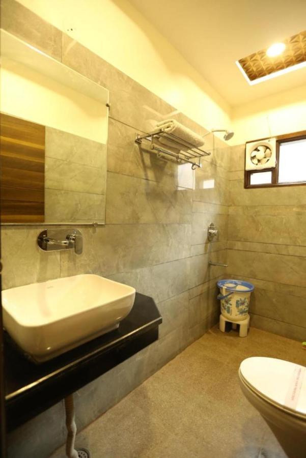 Bed & Breakfast Om Sai 4*